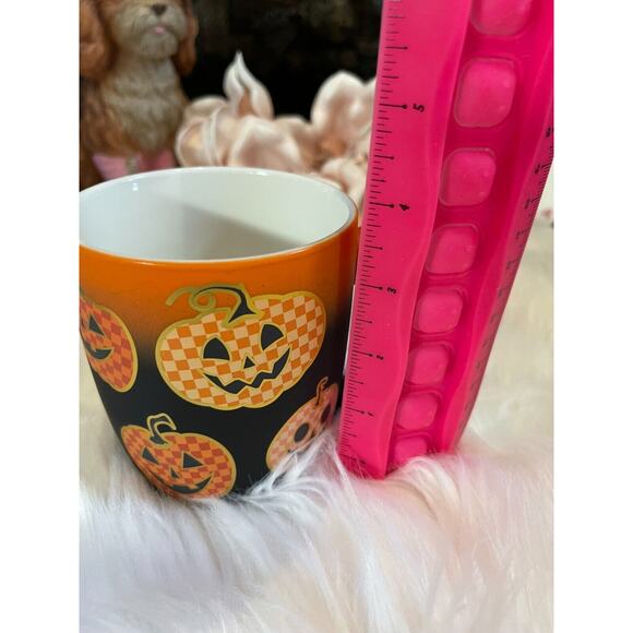 Set of 2 Cobwebs & Cauldrons Orange Checkered Pumpkins Halloween Mug - Picture 3 of 4